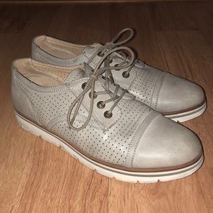 Grey Oxfords- White Mountain